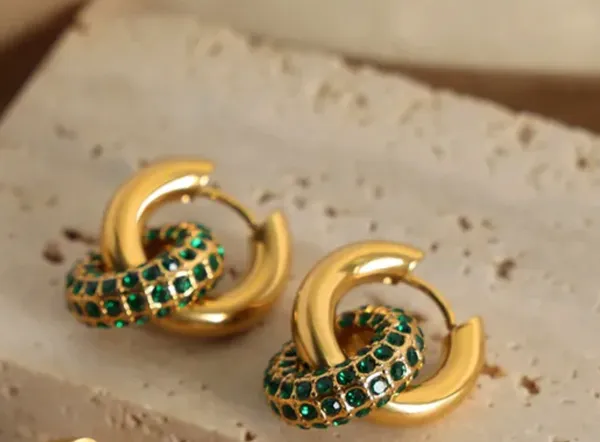 Gold_Hoop_Earrings_For_Women